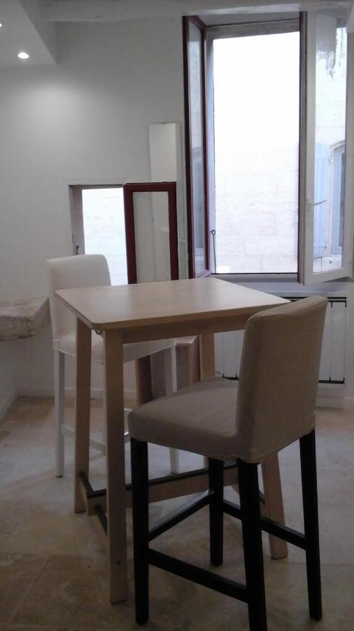 Kira Hotel Uzes Exterior photo